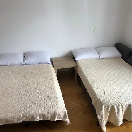 Simona Apartament *